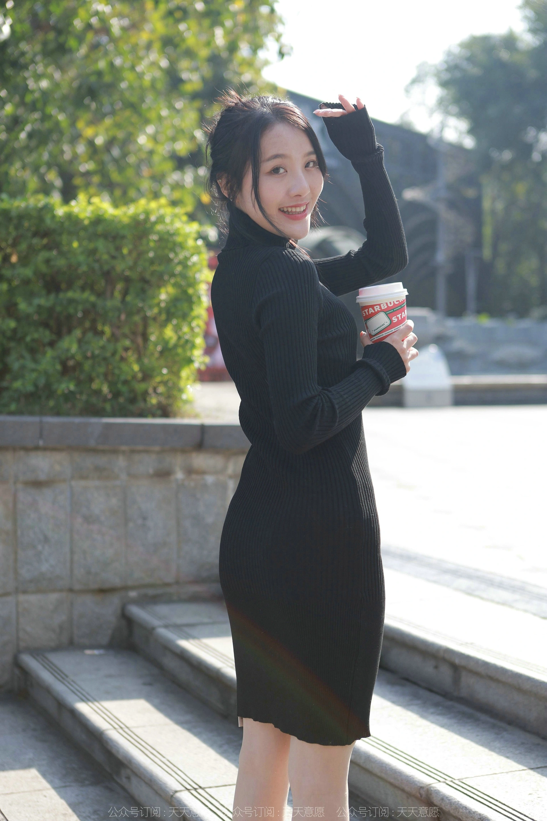 [IESS异思趣向]2022.03.21 丝享家1035:婉萍《黑色包臀裙》 1
