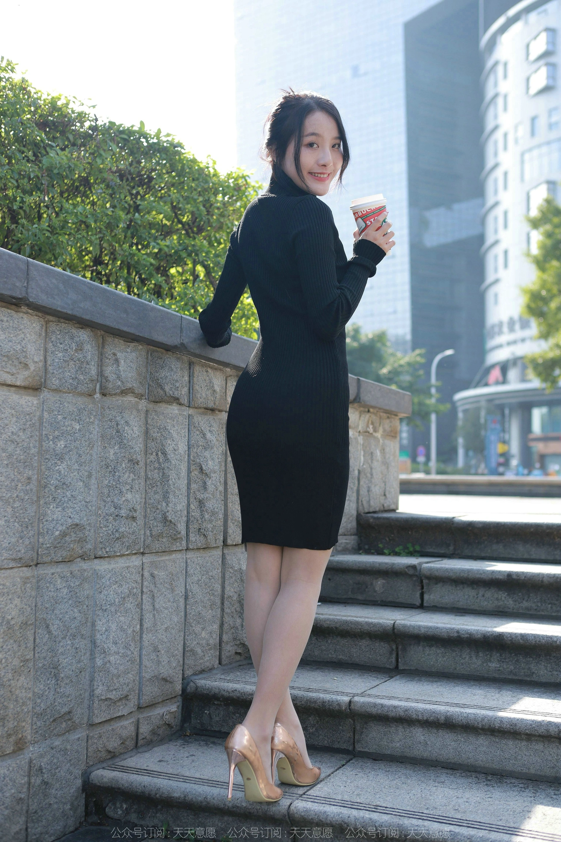 [IESS异思趣向]2022.03.21 丝享家1035:婉萍《黑色包臀裙》 3